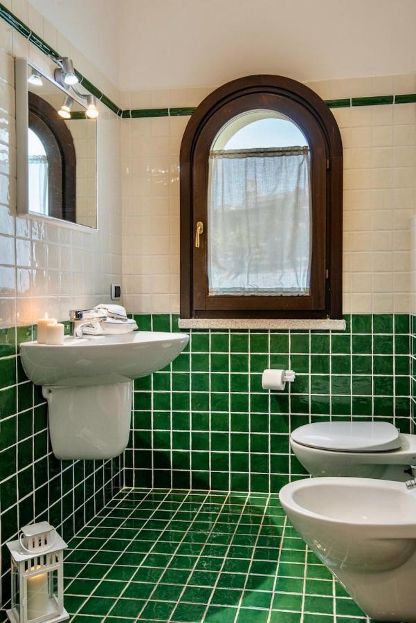 In Con Piscina A 2 Km Da Villa